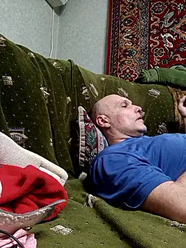 Pineapple04 online show from 11, 4, 2026