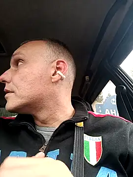 Pineapple04 online show from 1, 10, 2025