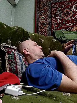 Pineapple04 online show from 13, 4, 2026