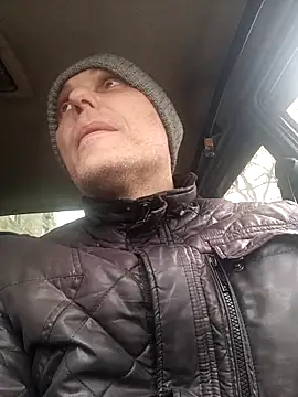 Pineapple04 online show from 5, 12, 2025