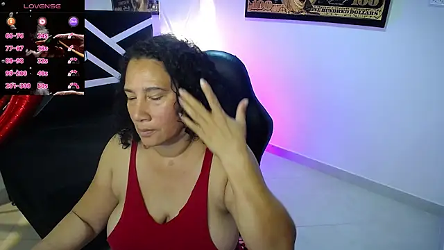 sussy lee  online show from 23, 2, 2025