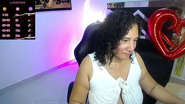 sussy lee  online show from 21, 2, 2025