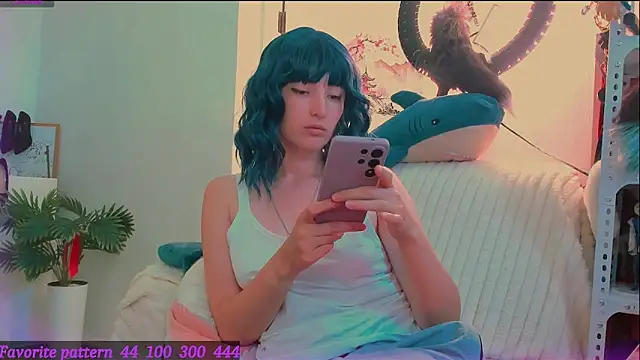 Snapshot of Toxic_Ellies chatting on 4, 6, 2026 Toxic Ellies online show from 4, 6, 2026