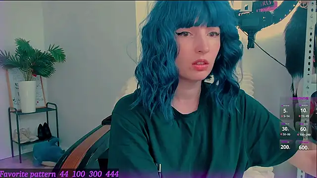Toxic Ellies online show from 26, 5, 2026
