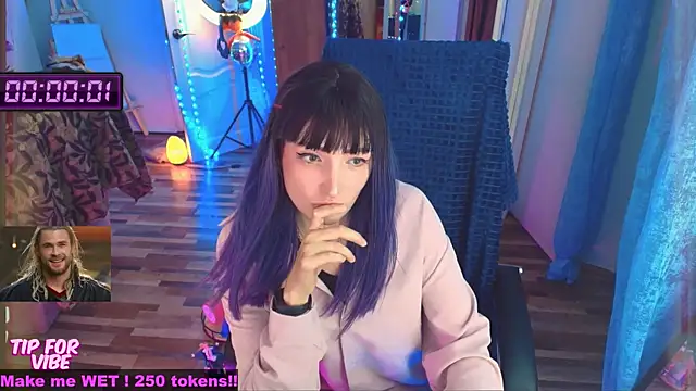 Snapshot of Toxic_Ellies chatting on 11, 10, 2025 Toxic Ellies online show from 11, 10, 2025