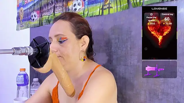 Snapshot of Issys_milf chatting on 18, 6, 2026 Issys milf online show from 18, 6, 2026
