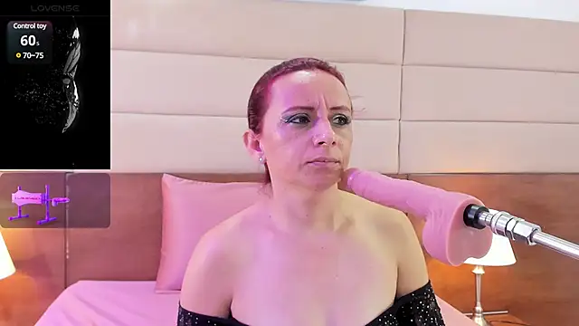 Snapshot of Issys_milf chatting on 20, 3, 2025 Issys milf online show from 20, 3, 2025