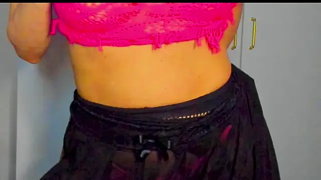 SuriFlirt online show from 16, 4, 2026