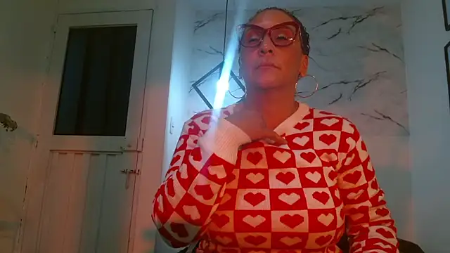 EvaMills1 online show from 15, 9, 2025