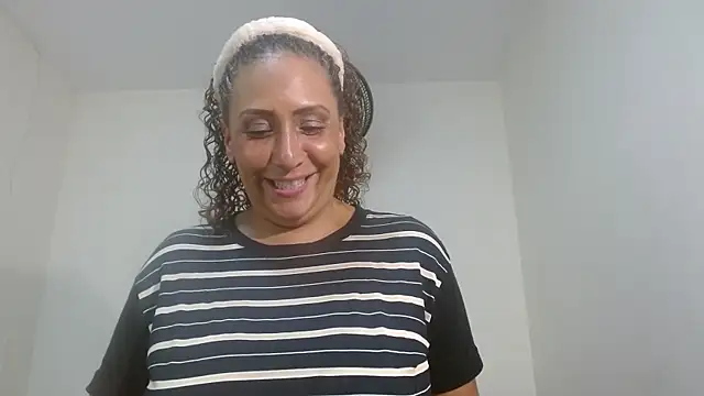 EvaMills1 online show from 16, 1, 2026