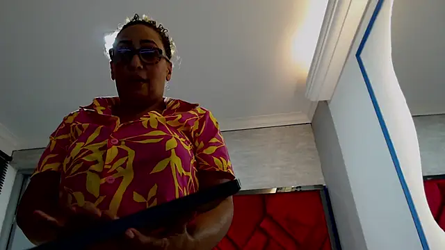 EvaMills1 online show from 11, 3, 2025