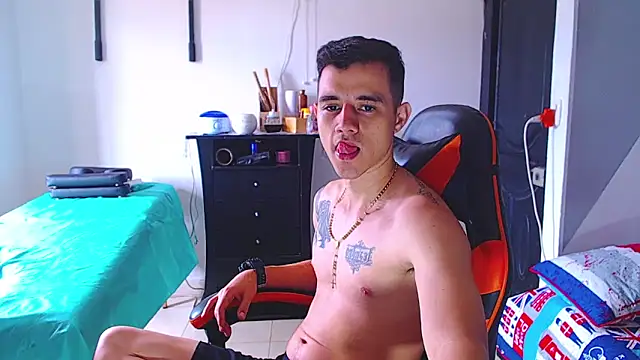 ADAM HOT online show from 31, 5, 2026
