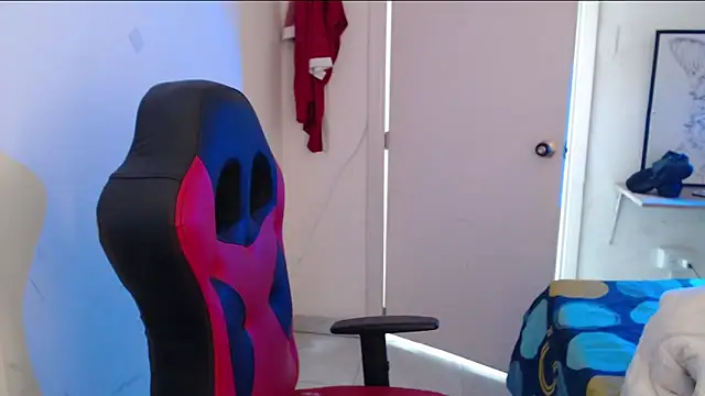 Maximesex online show from 6, 1, 2026