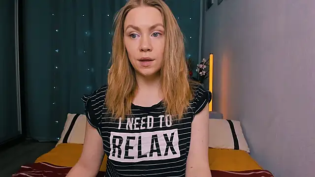 Snapshot of InsatiableFoxX chatting on 12, 1, 2026 InsatiableFoxX online show from 12, 1, 2026