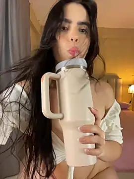 Mavi Coless online show from 31, 10, 2025