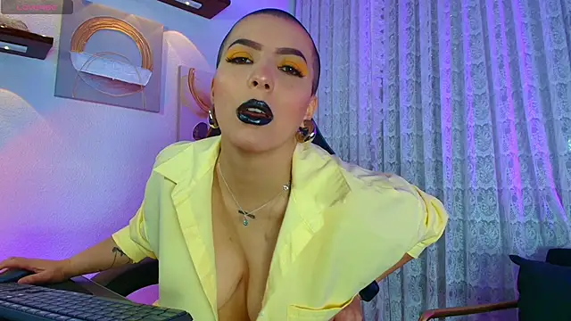 Camila Chainn online show from 22, 9, 2025