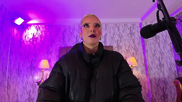 Camila Chainn online show from 8, 3, 2025