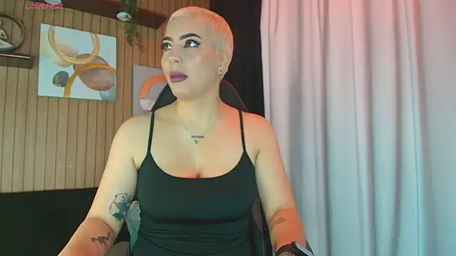 Camila Chainn online show from 28, 11, 2025