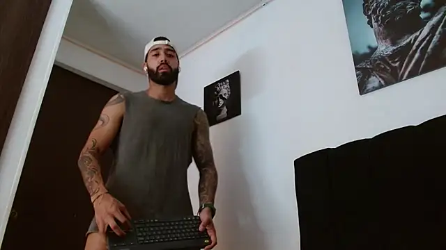 Hendry  online show from 15, 3, 2025