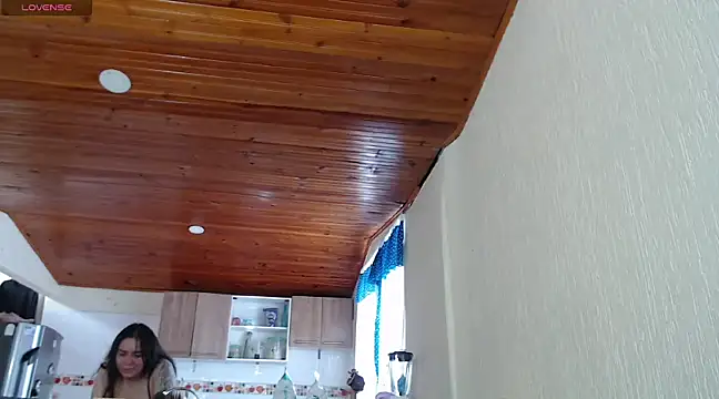 Cuty sexy hot online show from 18, 3, 2025