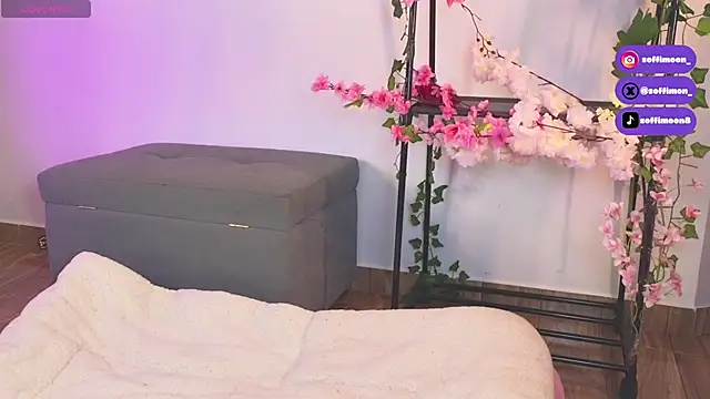 Snapshot of Soffimoon_ chatting on 9, 9, 2025 Soffimoon online show from 9, 9, 2025