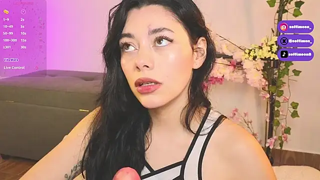 Snapshot of Soffimoon_ chatting on 2, 10, 2025 Soffimoon online show from 2, 10, 2025