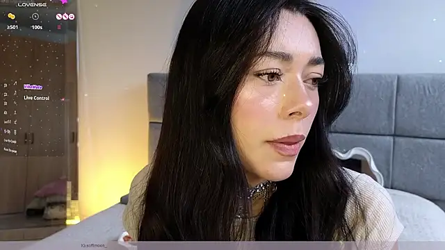 Soffimoon  online show from 6, 3, 2026