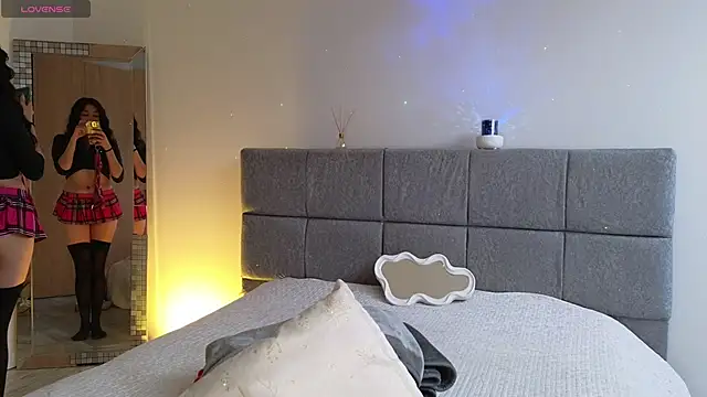 Soffimoon  online show from 13, 4, 2026