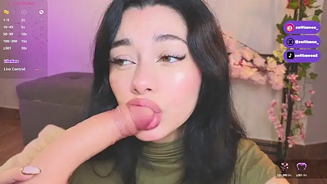 Snapshot of Soffimoon_ chatting on 10, 9, 2025 Soffimoon online show from 10, 9, 2025