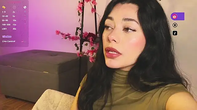 Snapshot of Soffimoon_ chatting on 23, 9, 2025 Soffimoon online show from 23, 9, 2025