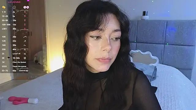 Soffimoon  online show from 16, 4, 2026