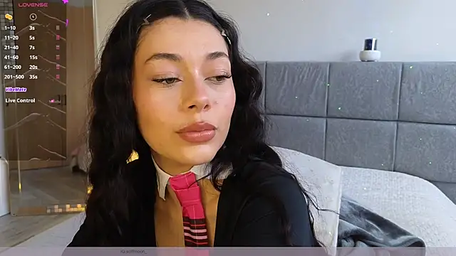 Soffimoon  online show from 25, 5, 2026