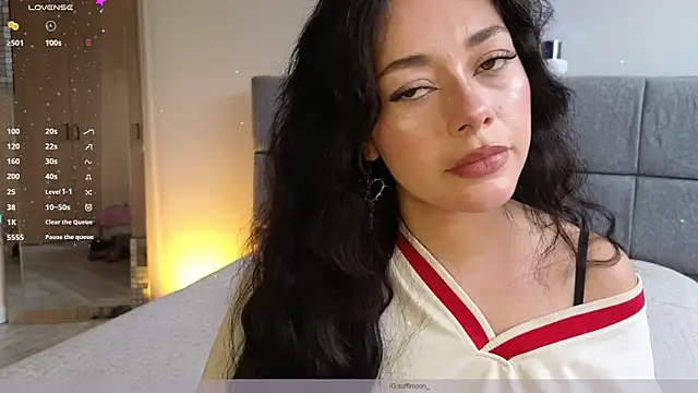 Soffimoon  online show from 10, 4, 2026