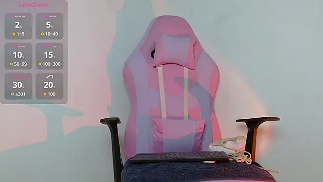 yulissa18 online show from 28, 11, 2025