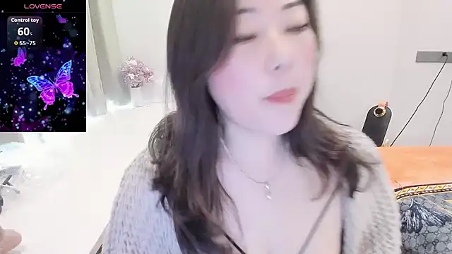 Snapshot of Crystal_Wings chatting on 3, 2, 2026 Crystal Wings online show from 3, 2, 2026