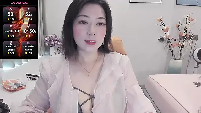 Crystal Wings online show from 7, 10, 2025