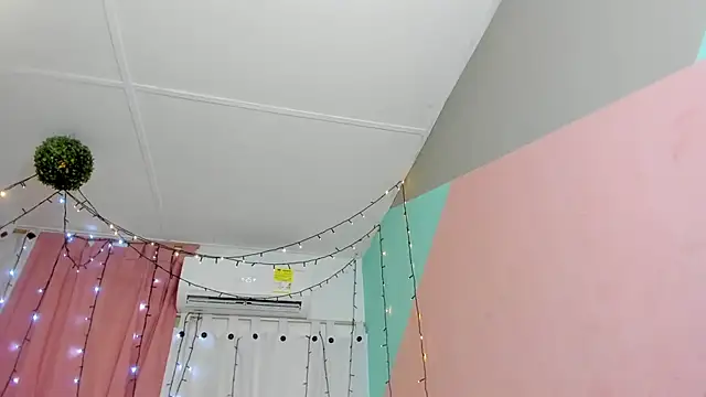 valentina 0  online show from 2, 3, 2025