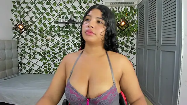 Snapshot of valentina_0_ chatting on 9, 2, 2026 valentina 0 online show from 9, 2, 2026