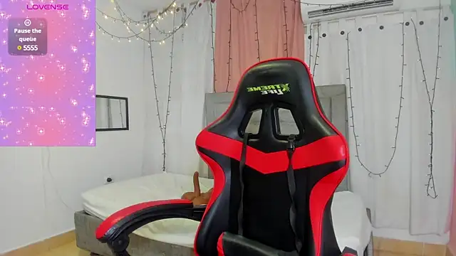 valentina 0  online show from 11, 3, 2025