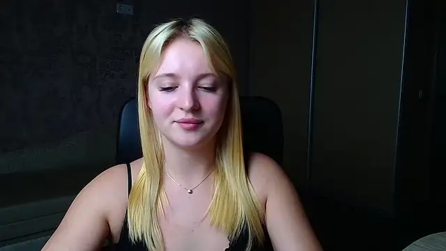 Snapshot of Milka_kiss_ chatting on 11, 2, 2026 Milka kiss online show from 11, 2, 2026