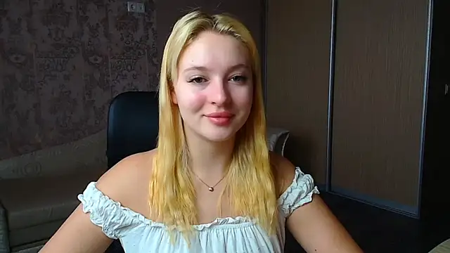 Snapshot of Milka_kiss_ chatting on 5, 2, 2026 Milka kiss online show from 5, 2, 2026