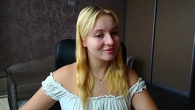 Snapshot of Milka_kiss_ chatting on 16, 2, 2026 Milka kiss online show from 16, 2, 2026