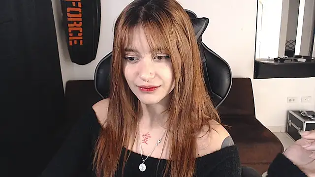 Snapshot of liz-beths chatting on 23, 10, 2025 liz-beths online show from 23, 10, 2025