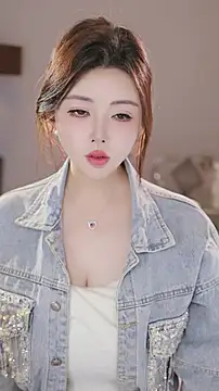 Qiaoqiao  online show from 20, 12, 2025