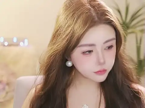 Qiaoqiao  online show from 19, 6, 2026