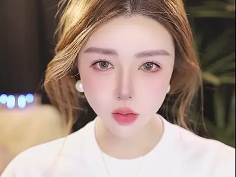 Qiaoqiao  online show from 19, 7, 2026