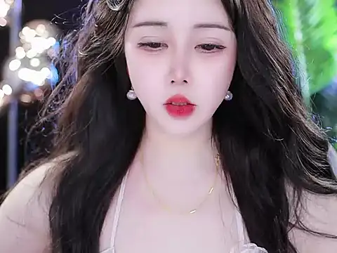 Qiaoqiao  online show from 19, 3, 2025