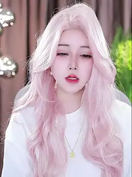 Qiaoqiao  online show from 22, 2, 2025