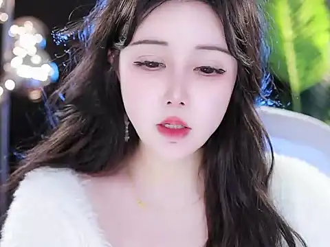 Qiaoqiao  online show from 17, 3, 2025