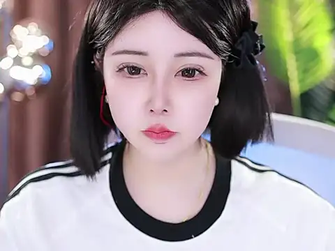 Qiaoqiao  online show from 22, 3, 2025